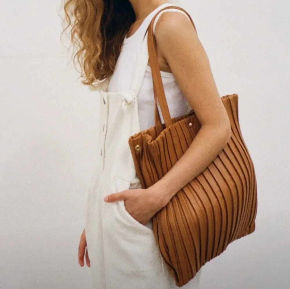 TIJN Rikke Black Pleated Vegan Leather Shoulder/Tote Bag